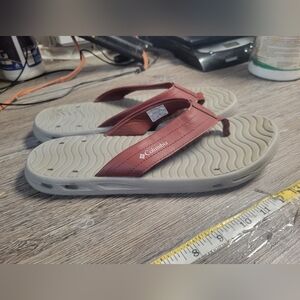 Columbia Mens Vent Cush Flip Flops Maroon and‎ Gray Size 9